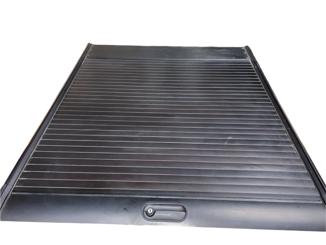 Nissan Navara NP300 2015+ Mountain Top Manual Roller Shutter - Black (Used)