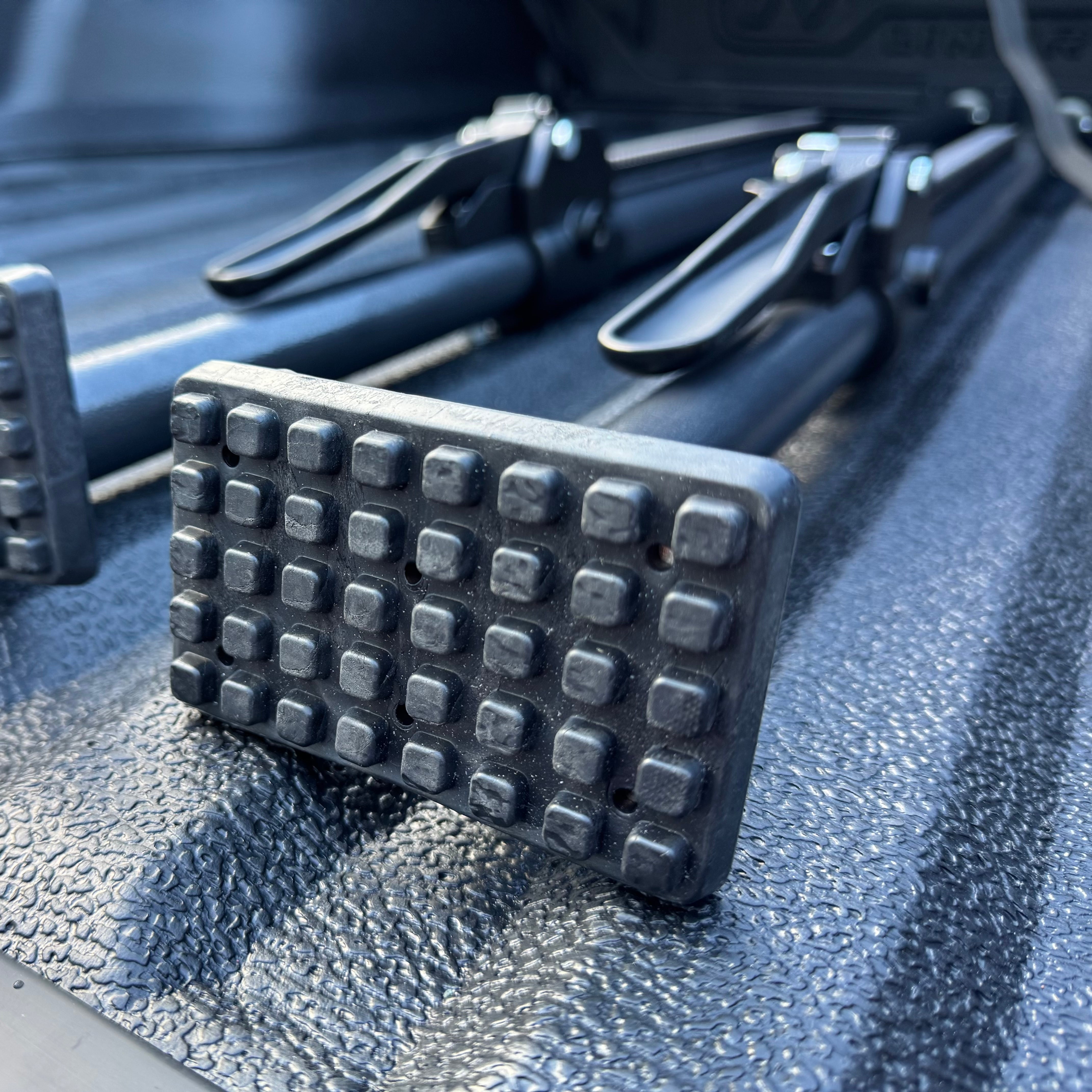 Universal Interceptor Cargo Manager Load Divider – 4x4 Bitz