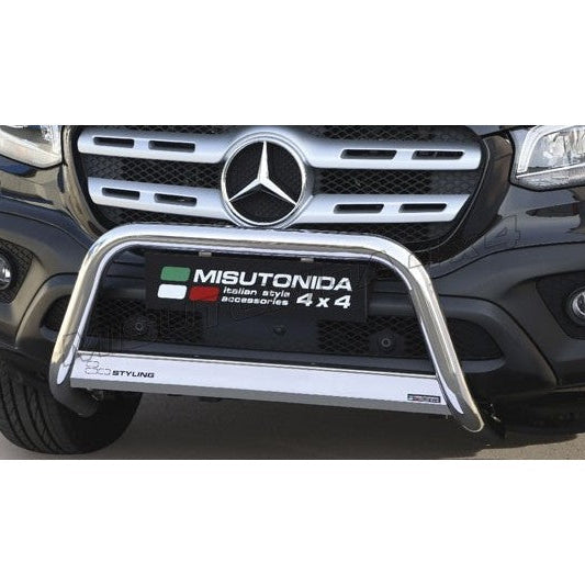 Mercedes-Benz vehicle with a Misutonida medium bull bar 