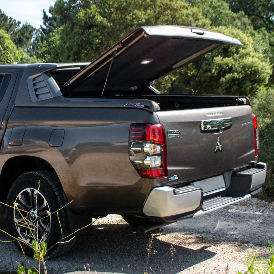 Mitsubishi L200 Series 6 Alpha SC-Z Sports Tonneau Cover