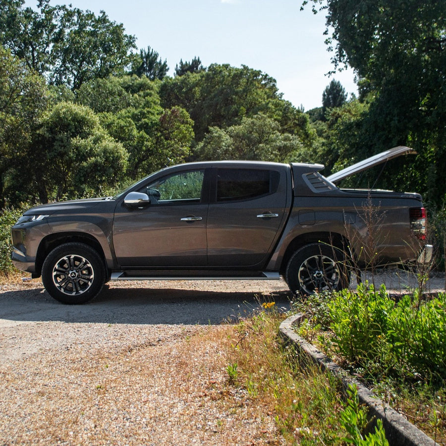 Mitsubishi L200 Series 6 Alpha SC-Z Sports Tonneau Cover